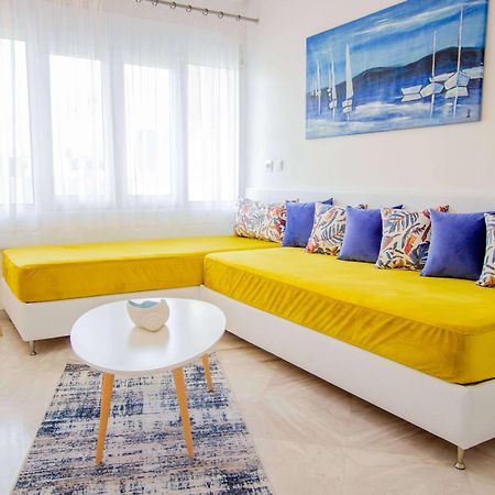Ilion Luxury Apartments Аспровалта Екстериор снимка