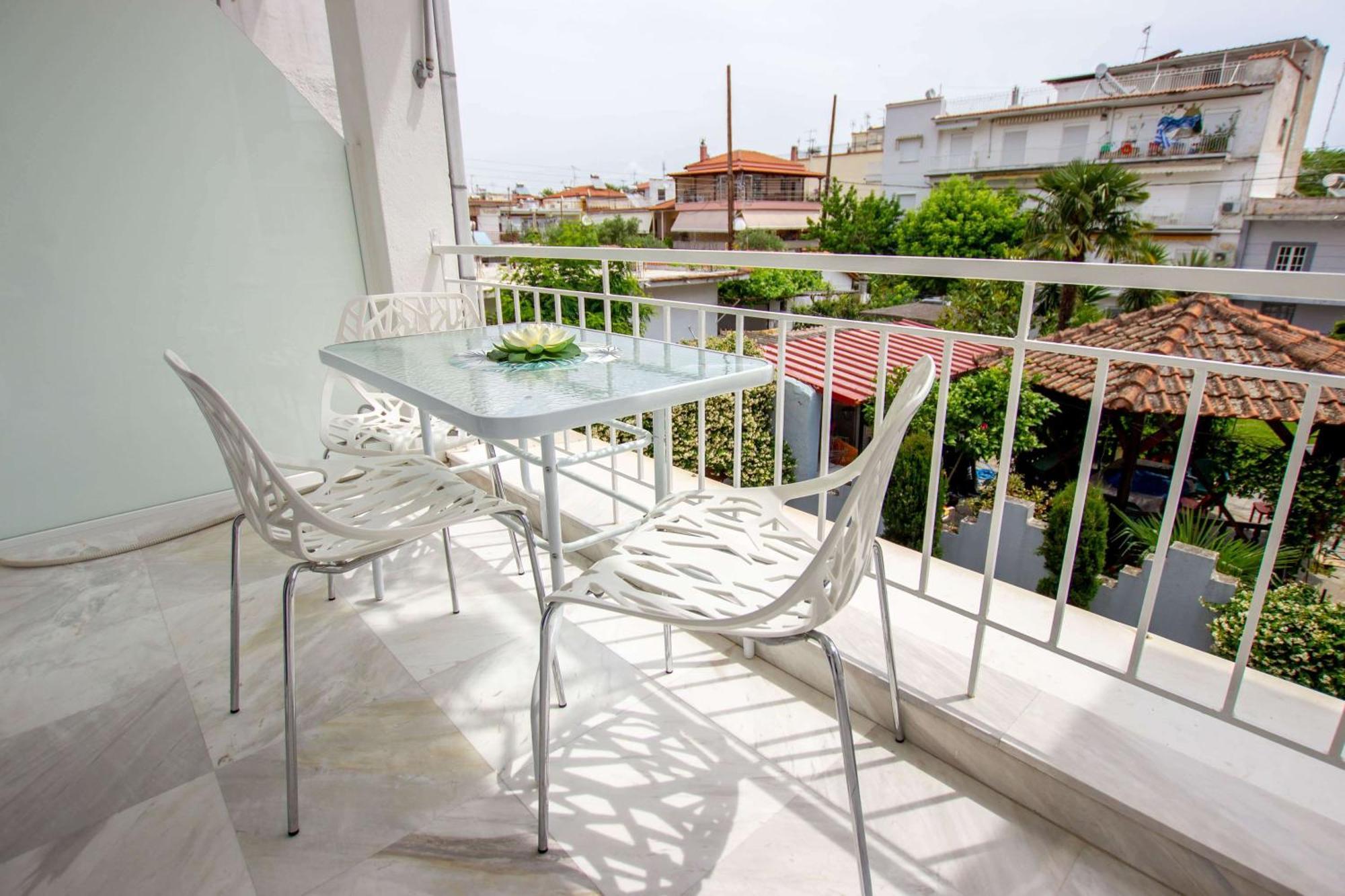 Ilion Luxury Apartments Аспровалта Екстериор снимка
