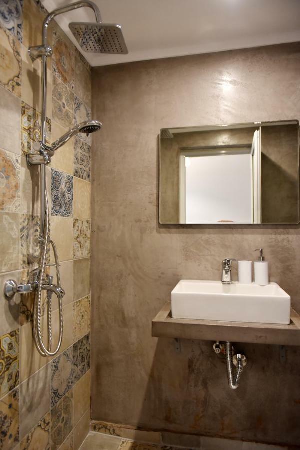 Ilion Luxury Apartments Аспровалта Екстериор снимка