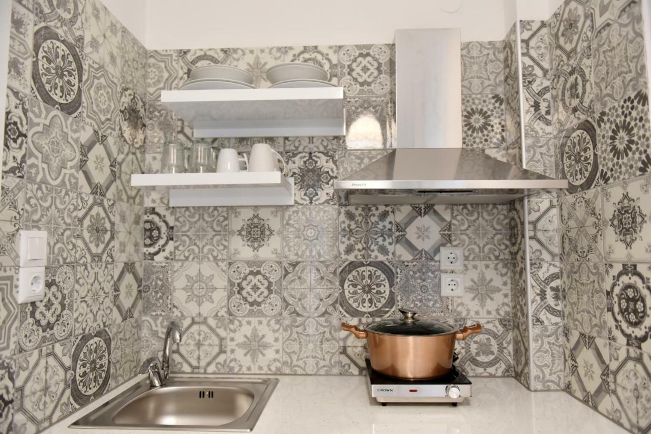 Ilion Luxury Apartments Аспровалта Екстериор снимка