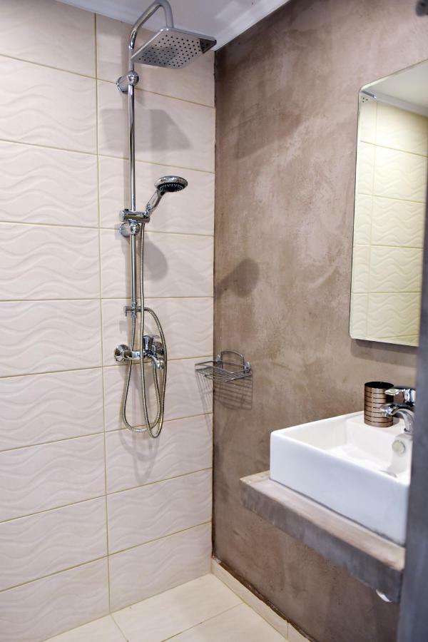 Ilion Luxury Apartments Аспровалта Екстериор снимка